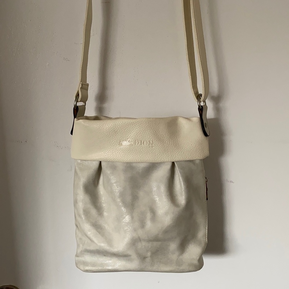 🌿 Dion White Leather Purse